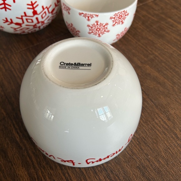 Crate and Barrel Set of 3 Holiday Nesting Bowls - Picture 8 of 11